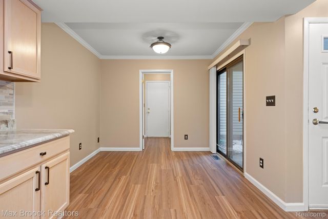 5605 DRAKE HOLLOW Drive W Unit 41, West Bloomfield Charter Township, MI 48322