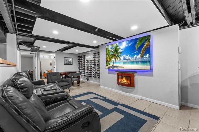 24280 Ridgedale Street, Oak Park, MI 48237