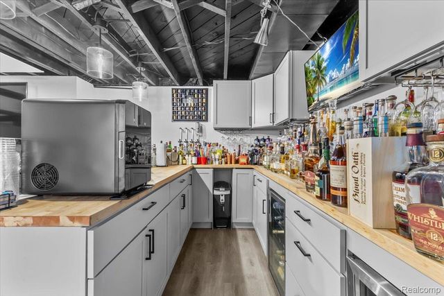 24280 Ridgedale Street, Oak Park, MI 48237