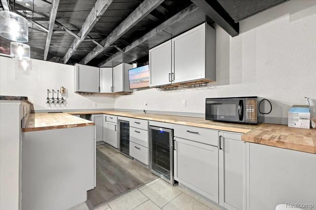 24280 Ridgedale Street, Oak Park, MI 48237
