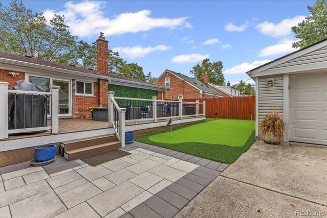 24280 Ridgedale Street, Oak Park, MI 48237