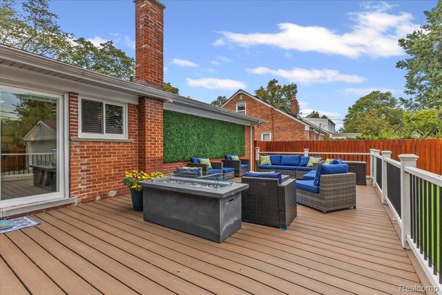 24280 Ridgedale Street, Oak Park, MI 48237