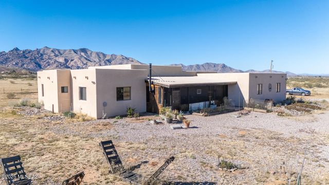 564 W Knox Street, Pearce, AZ 85625