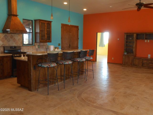 564 W Knox Street, Pearce, AZ 85625