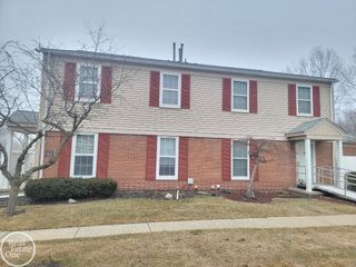 24151 Meadowbridge Drive 81, Clinton Township, MI 48035