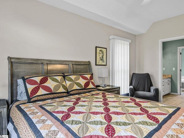 121 Lewis Burnett Drive, Boiling Springs, SC 29316