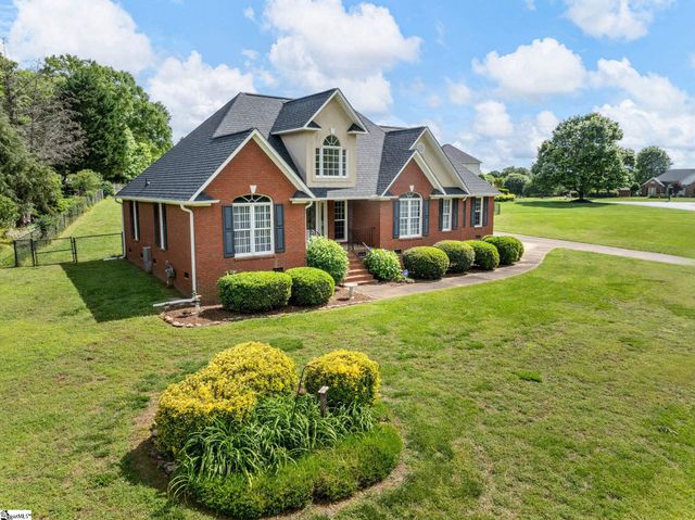 121 Lewis Burnett Drive, Boiling Springs, SC 29316