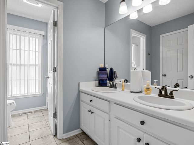 121 Lewis Burnett Drive, Boiling Springs, SC 29316
