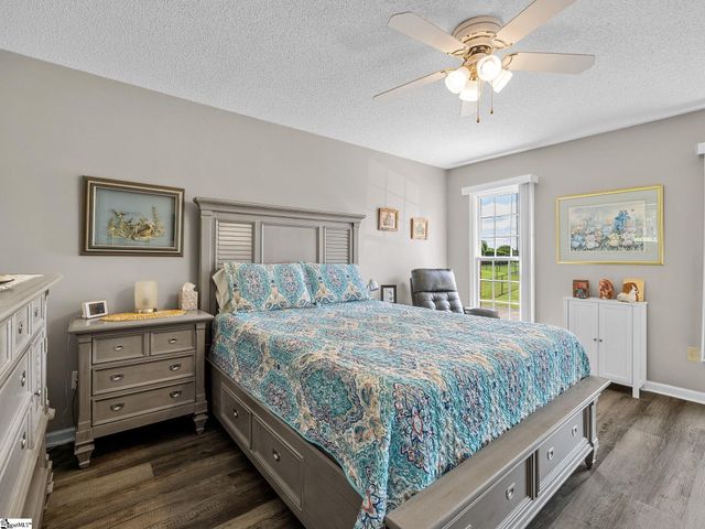 121 Lewis Burnett Drive, Boiling Springs, SC 29316