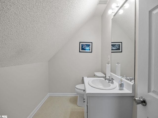 121 Lewis Burnett Drive, Boiling Springs, SC 29316