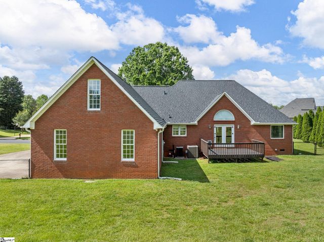 121 Lewis Burnett Drive, Boiling Springs, SC 29316
