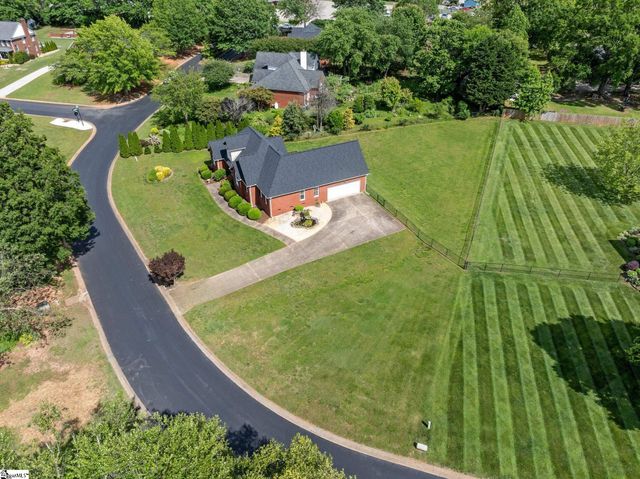 121 Lewis Burnett Drive, Boiling Springs, SC 29316