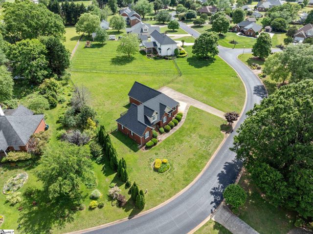 121 Lewis Burnett Drive, Boiling Springs, SC 29316