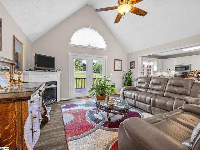 121 Lewis Burnett Drive, Boiling Springs, SC 29316