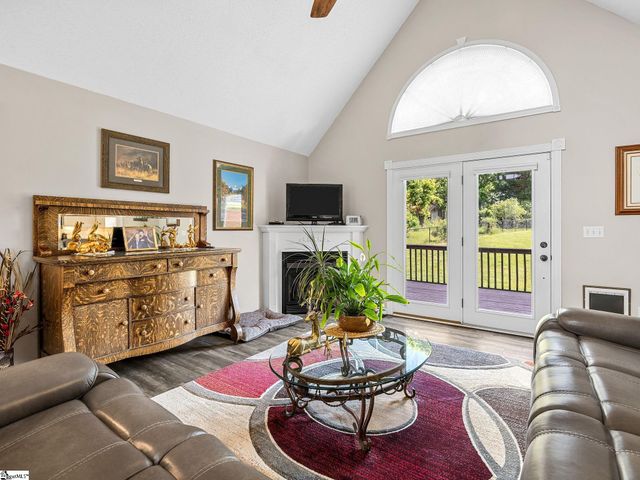 121 Lewis Burnett Drive, Boiling Springs, SC 29316