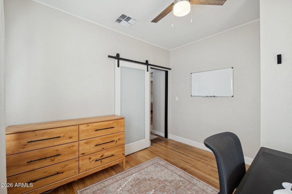 Image 17 of property listing at 2218 N 21ST Place, Phoenix, AZ 85006