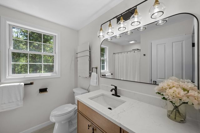 128 Memorial Dr, Shrewsbury, MA 01545