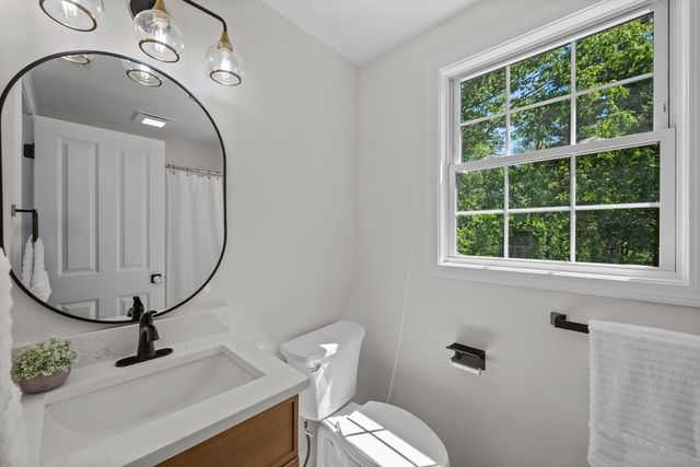 128 Memorial Dr, Shrewsbury, MA 01545
