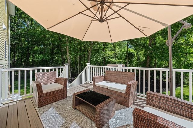 128 Memorial Dr, Shrewsbury, MA 01545