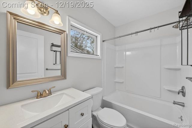 2754 Fishermans Drive, Highland, MI 48356