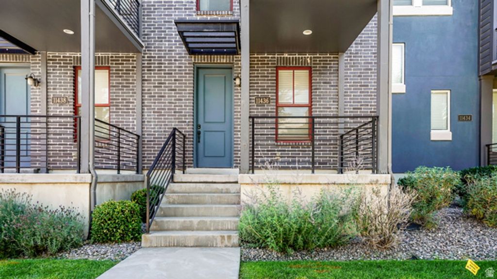 11436 S LAKE RUN RD #326, South Jordan, UT 84009 — exterior