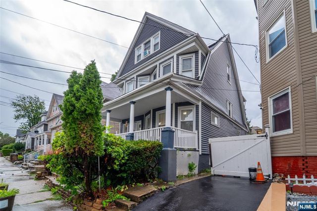 69 Oakland Terrace, Newark, NJ 07106