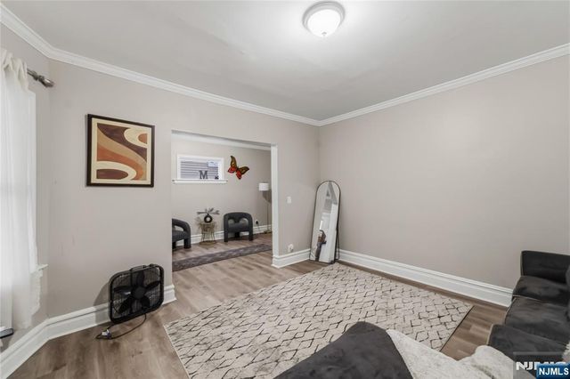 69 Oakland Terrace, Newark, NJ 07106