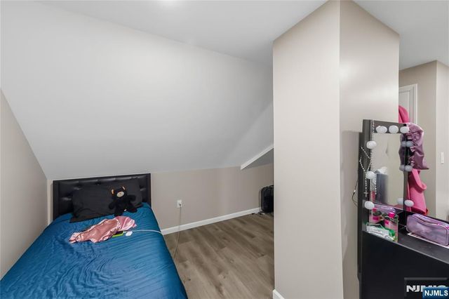 69 Oakland Terrace, Newark, NJ 07106