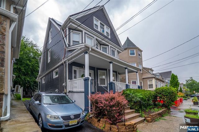 69 Oakland Terrace, Newark, NJ 07106