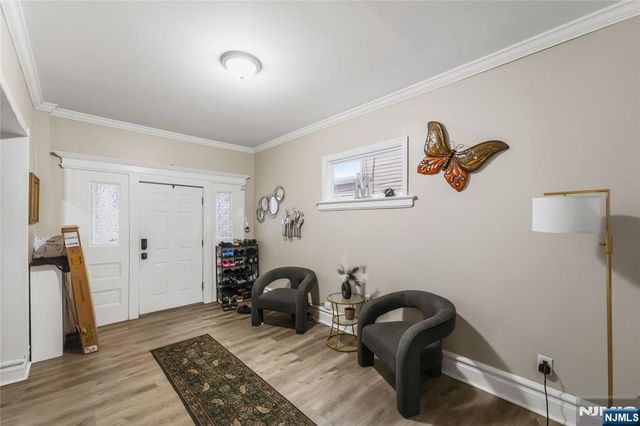 69 Oakland Terrace, Newark, NJ 07106