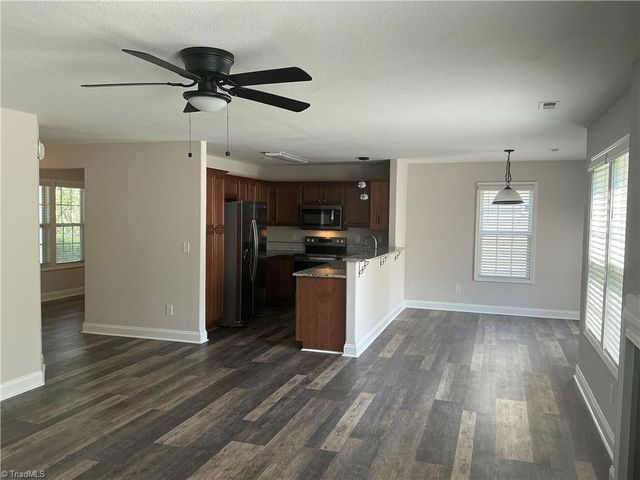 4981 Brian Center Lane, Winston-salem, NC 27106