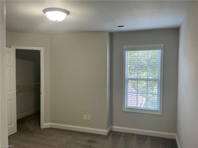 4981 Brian Center Lane, Winston-salem, NC 27106