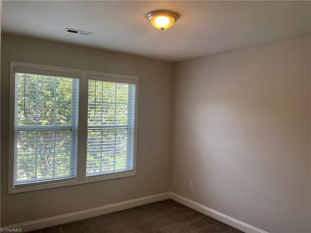 4981 Brian Center Lane, Winston-salem, NC 27106