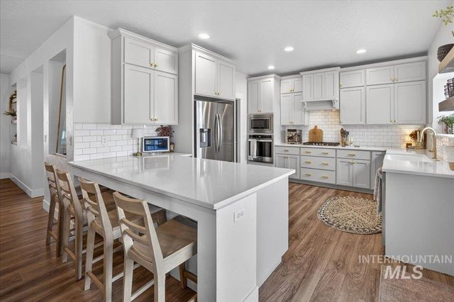 6018 W Milano Drive, Meridian, ID 83646