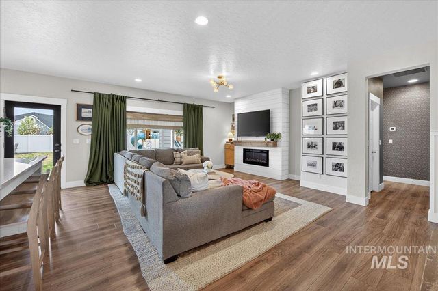 6018 W Milano Drive, Meridian, ID 83646