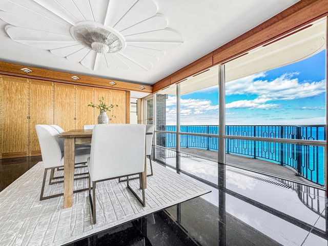 1040 N Lake Shore Drive 37A, Chicago, IL 60611