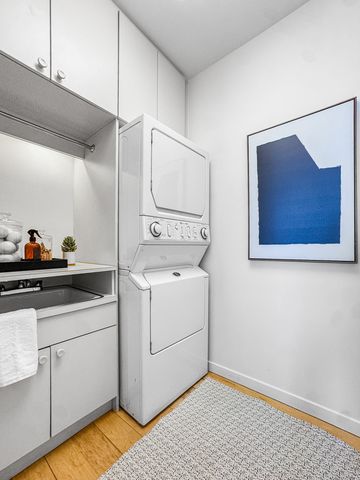 1040 N Lake Shore Drive 37A, Chicago, IL 60611