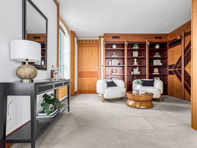 1040 N Lake Shore Drive 37A, Chicago, IL 60611