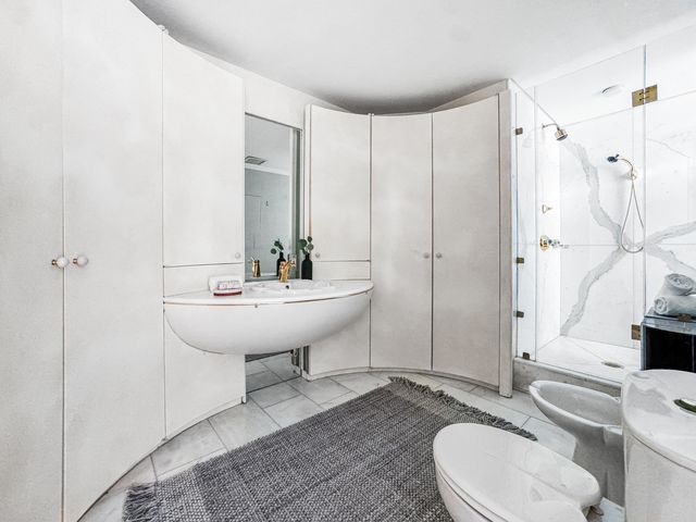1040 N Lake Shore Drive 37A, Chicago, IL 60611