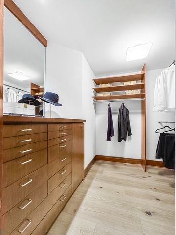 1040 N Lake Shore Drive 37A, Chicago, IL 60611