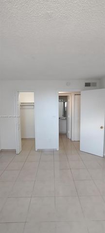 606 W 81st St 309, Hialeah, FL 33014