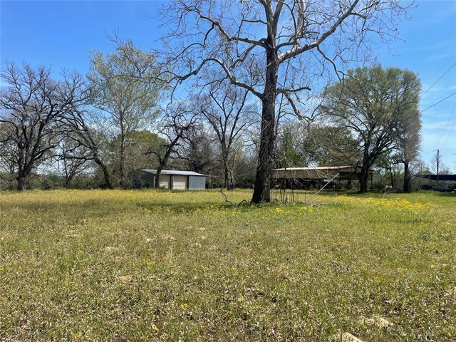 9877 County Road 112, Centerville, TX 75833