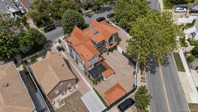 172-28 83rd Avenue, Jamaica Hills, NY 11432