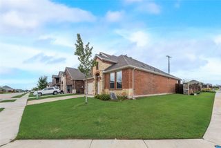 3235 Brady Starr Drive, Aubrey, TX 76227