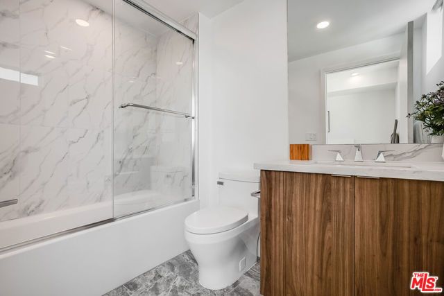 1021 S Shenandoah Street 303, Los Angeles, CA 90035