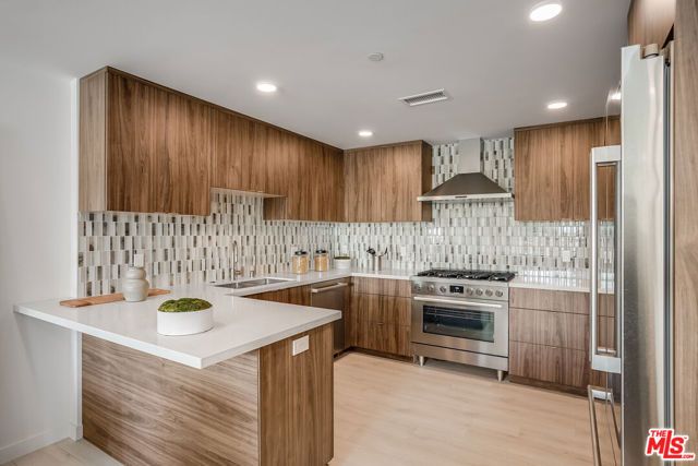 1021 S Shenandoah Street 303, Los Angeles, CA 90035