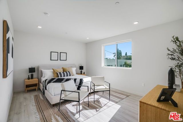 1021 S Shenandoah Street 303, Los Angeles, CA 90035