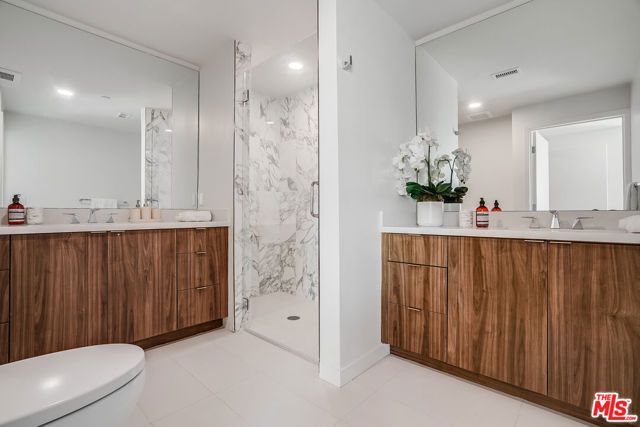 1021 S Shenandoah Street 303, Los Angeles, CA 90035