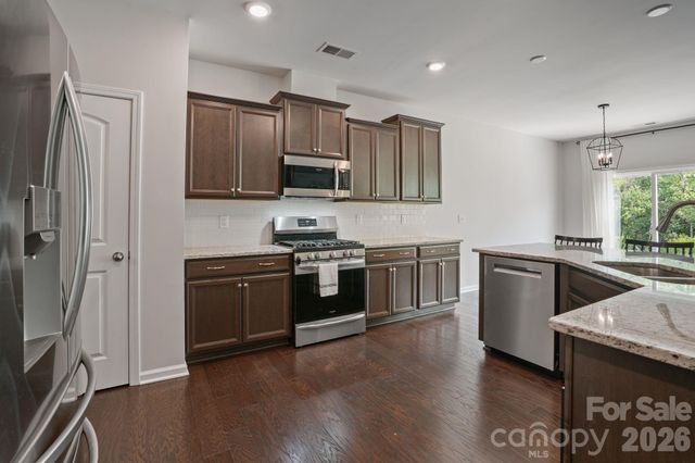 136 Haddonsfield Drive, Mooresville, NC 28115
