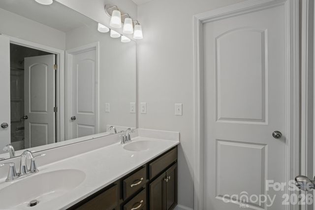 136 Haddonsfield Drive, Mooresville, NC 28115